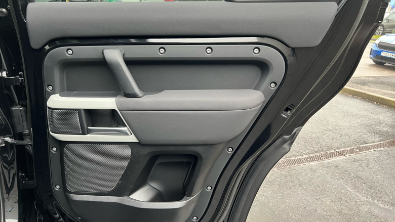 Land Rover Defender 2.0 P400e XS Edition 110 5dr Auto Estate